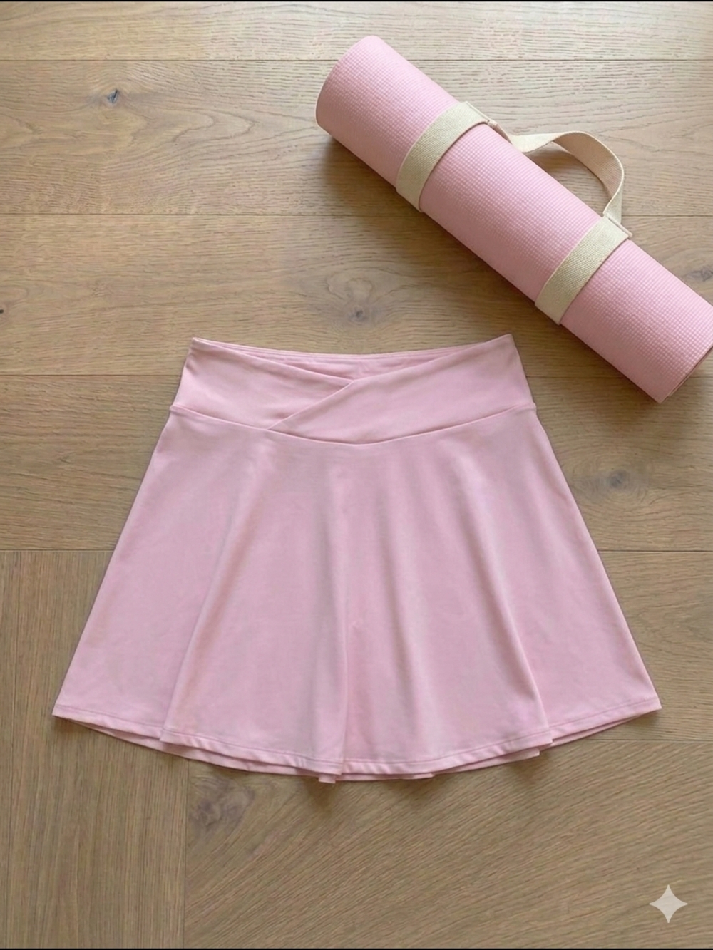 NWT FABLETICS crossover waist skirt size Medium